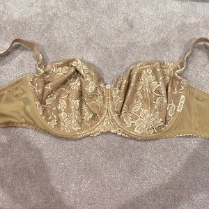 Bra brand new !